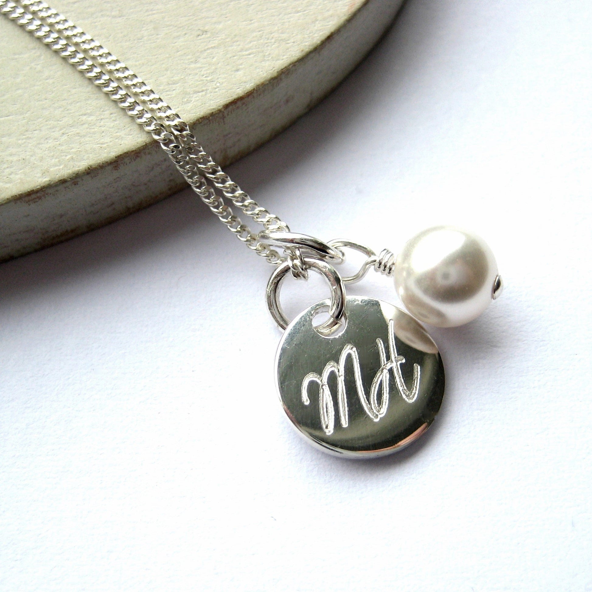 Personalised Script Disc Necklace & Pearl Gift Bridesmaids Present UK-0